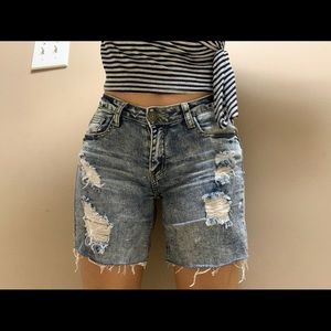 Bermuda jean shorts